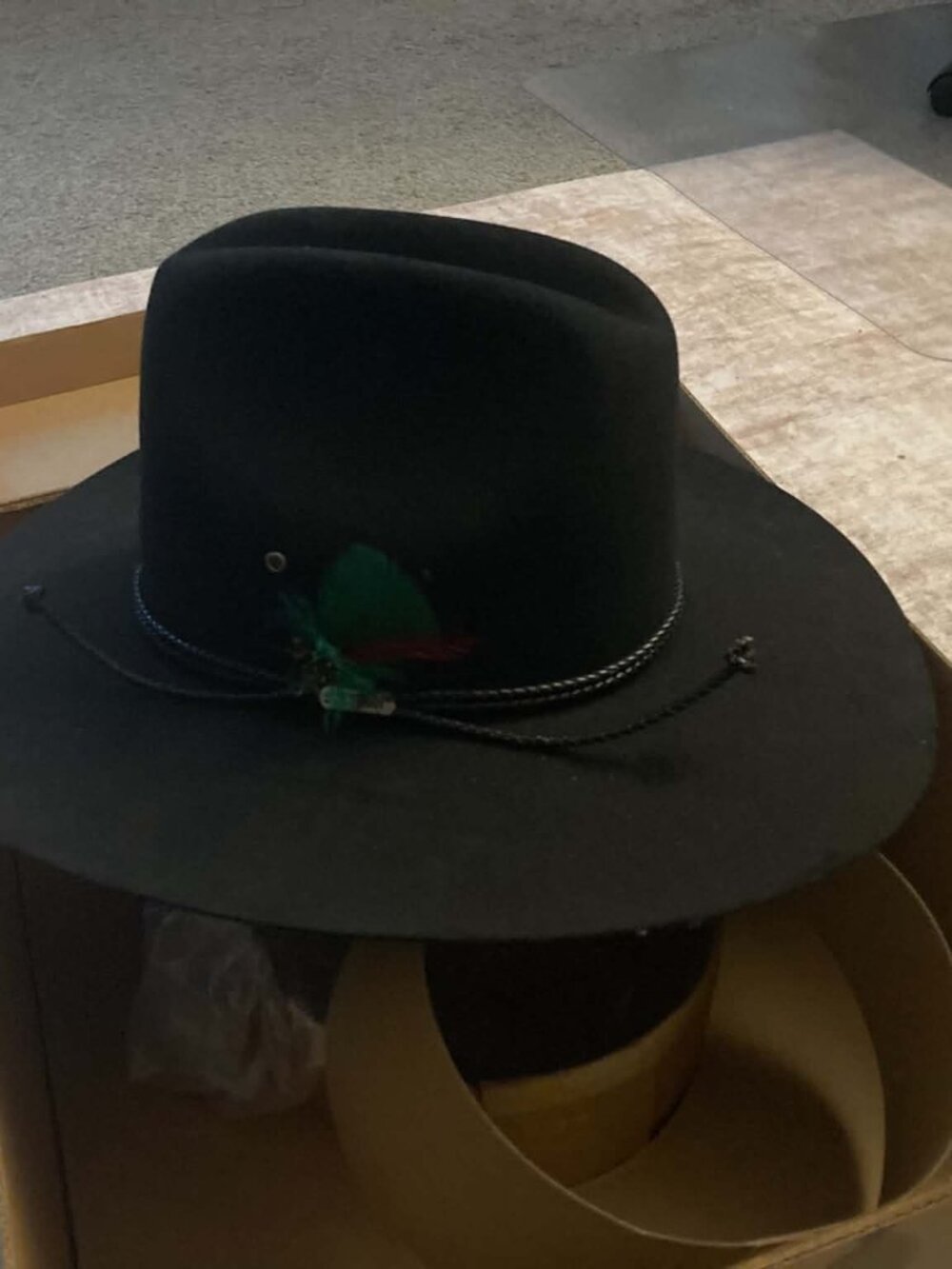 VTG Stetson Tyler-HR 4" Brim Western Cowboy Hat 7 3/8 (59cm) with Feather Accent
